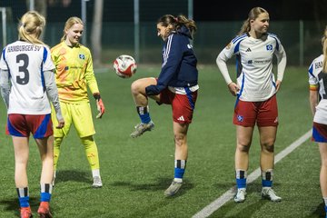 Bild 447 - wBJ Hamburger SV - Eimsbuettler TV 2 : Ergebnis: 16:0